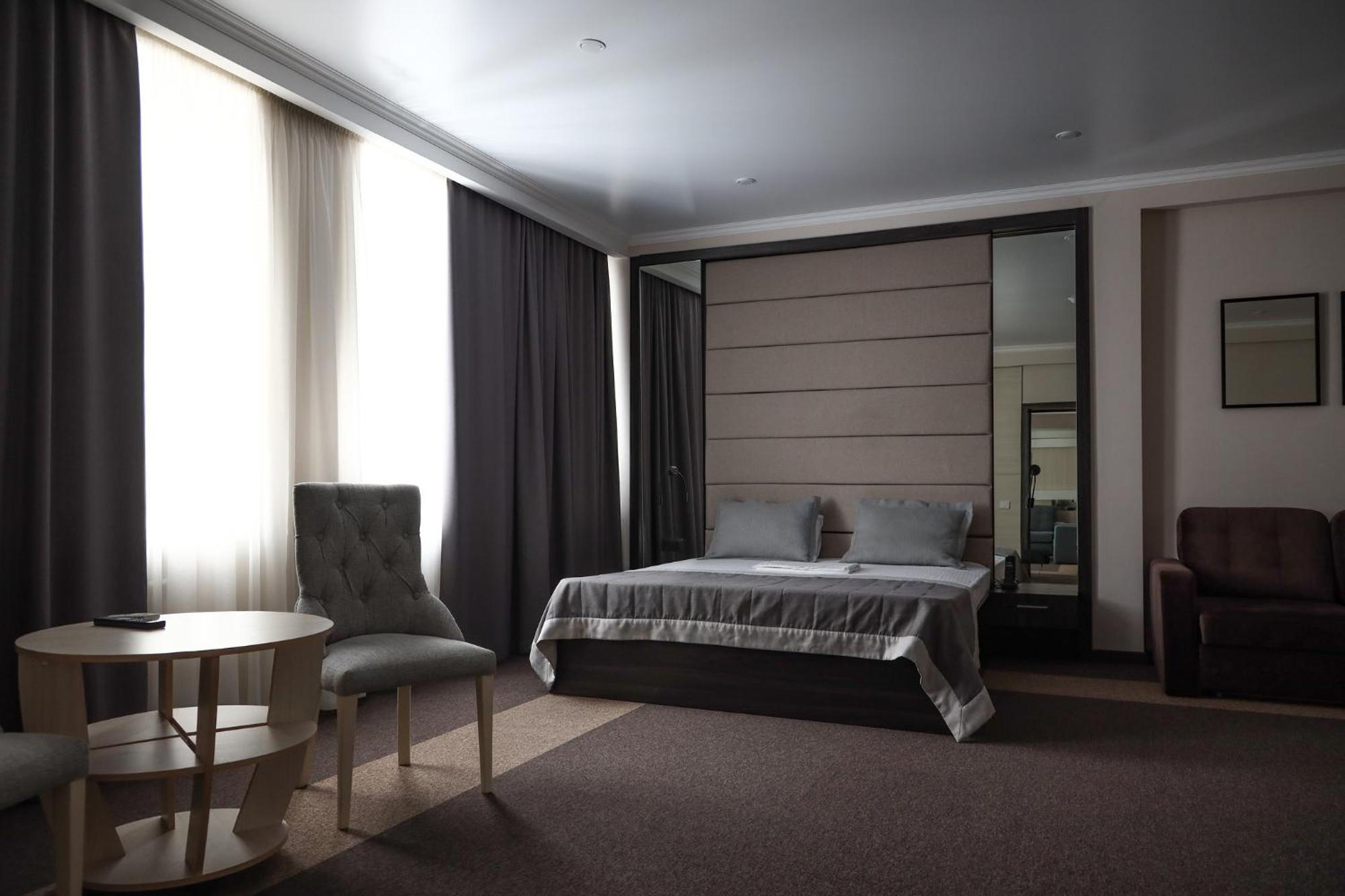Meridian 3*