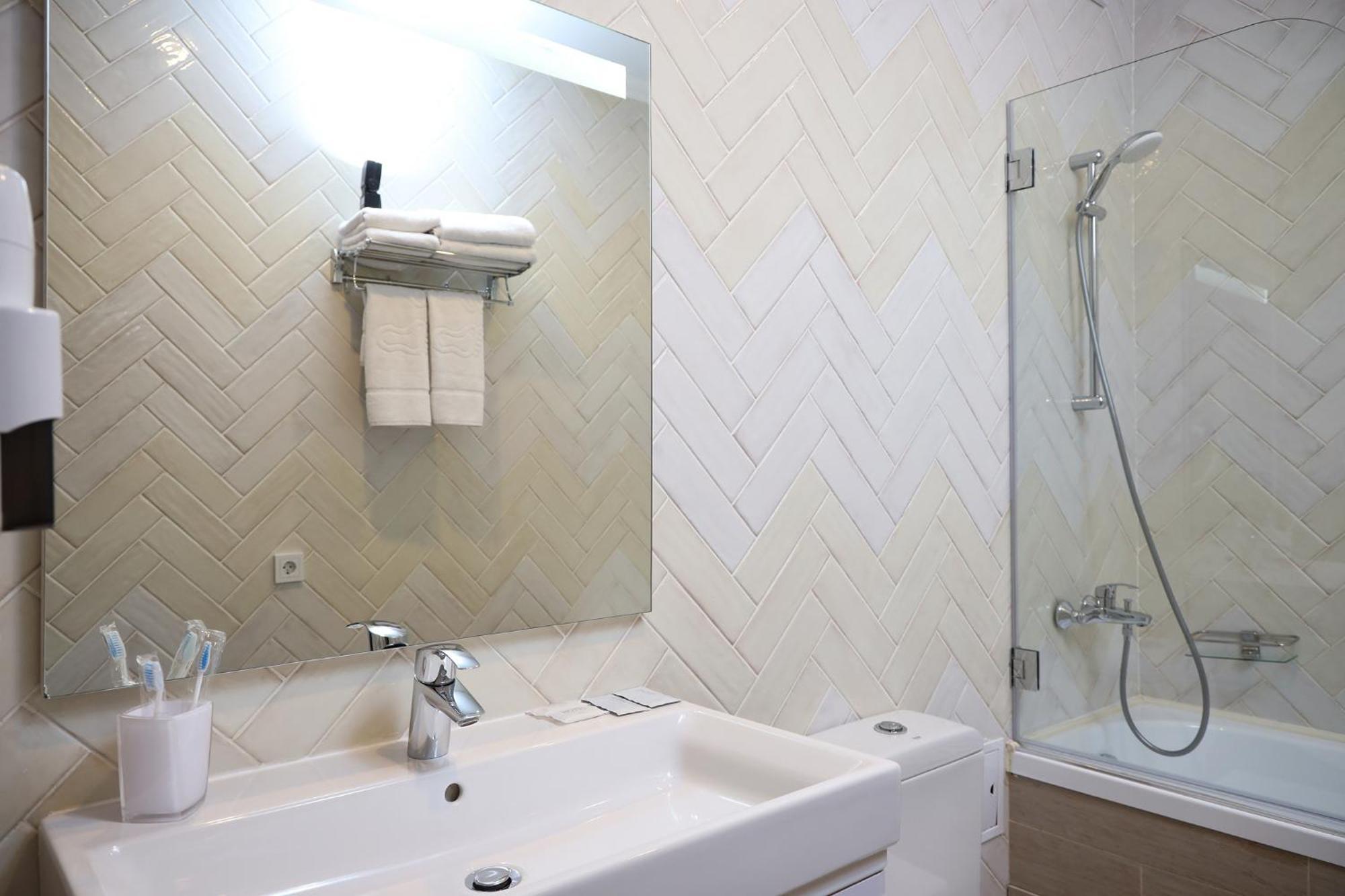 Meridian Hotel 3*