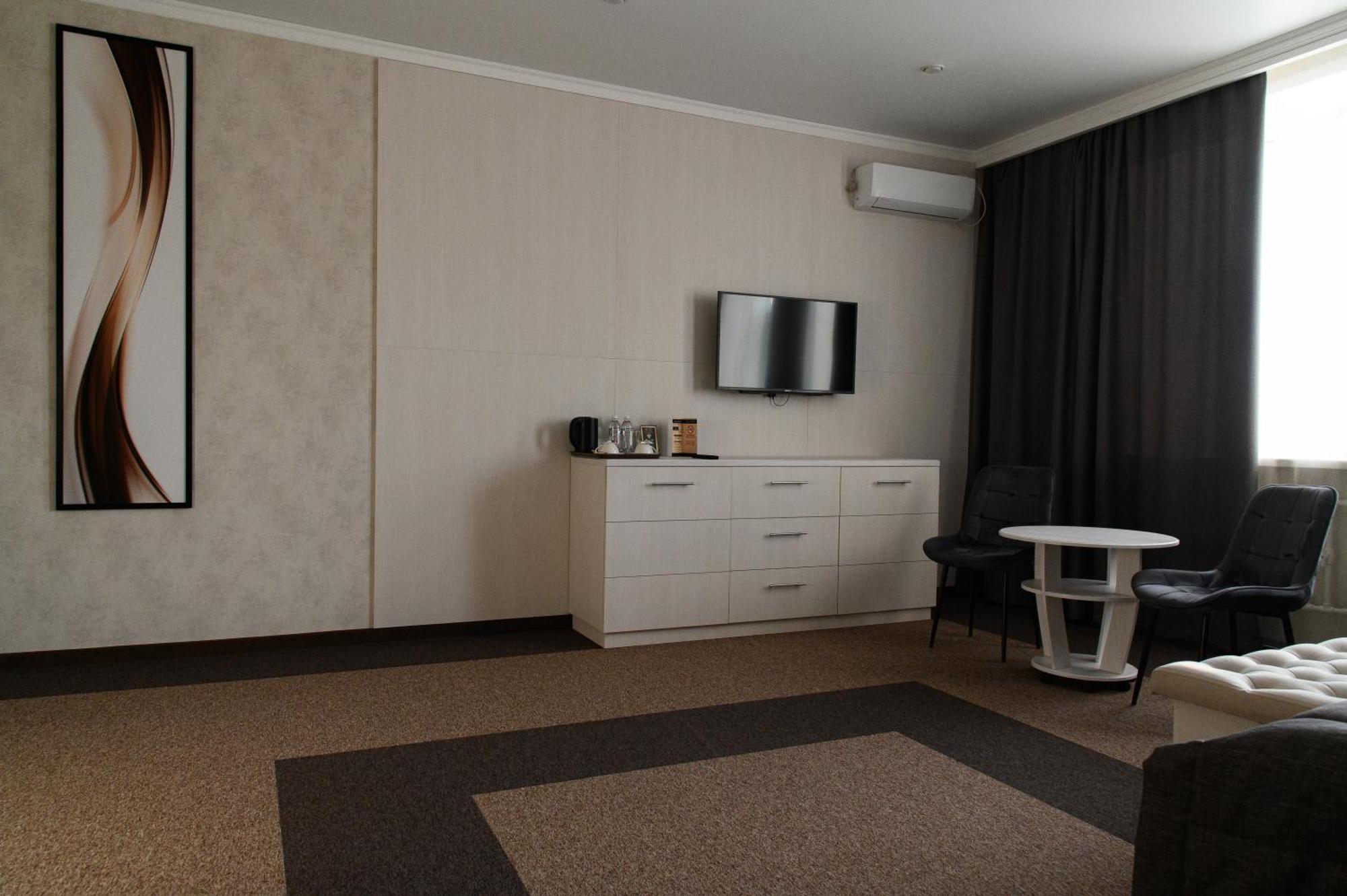 Meridian Hotel 3*