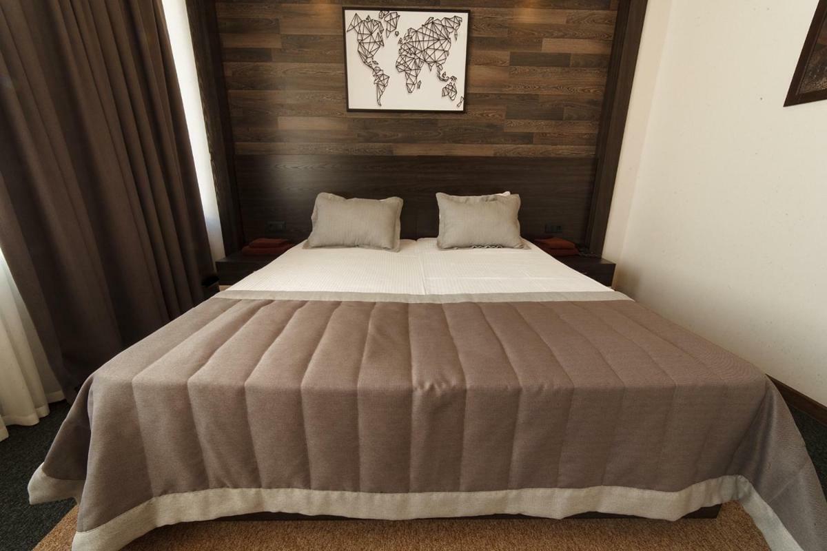 Meridian 3*