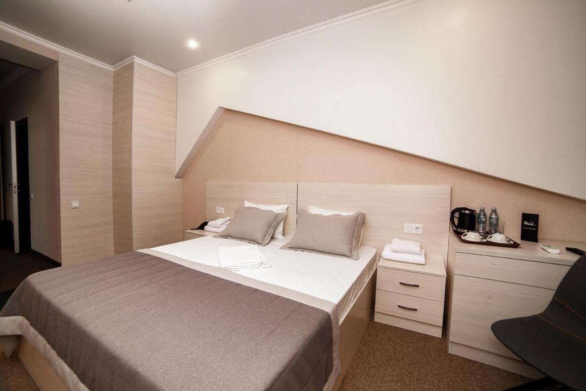 Meridian 3*
